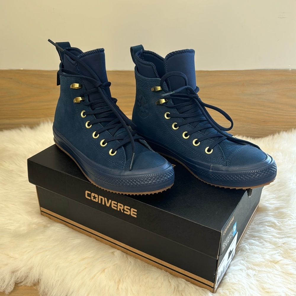 Converse CTAS WP Boot HI Women’s size 8